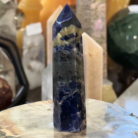 🔥SALE🔥 Sodalite Crystal Point! - Picture 3 of 4